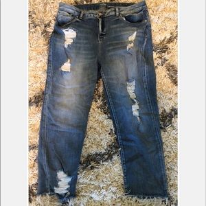 High waisted cropped boyfriend jean. Size 12.